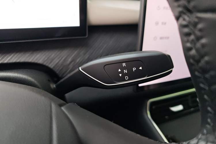 Used Chery Fengyun T9 2025 120 Long-Range Luxury Version 7 Seats Lithium Iron Phosphate