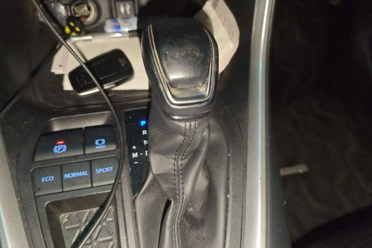 Used Toyota RAV4 2020 2.0L CVT Two-Wheel Drive Fashion PLUS Edition Gear Lever