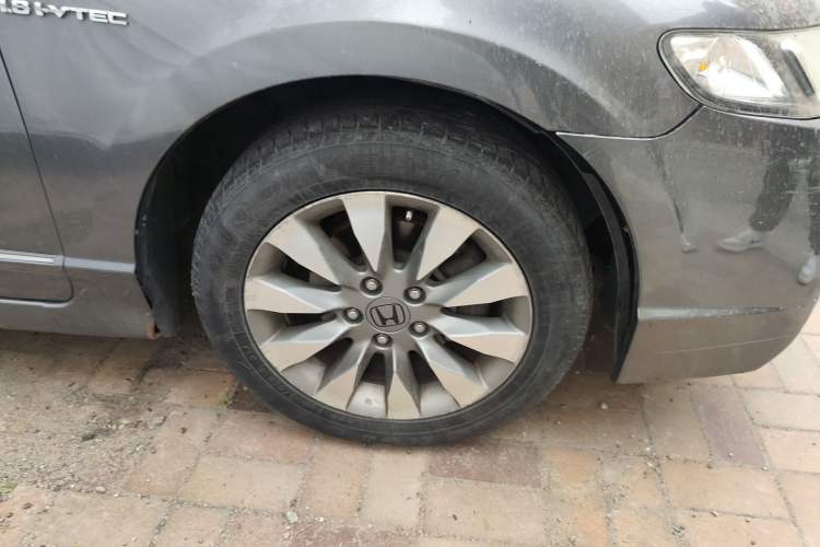 Used Honda Civic 2009 1.8L automatic luxury edition Right Front Wheel Hub