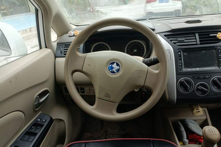 Used Venucia D50 2013 1.6L Manual Fashion Edition
