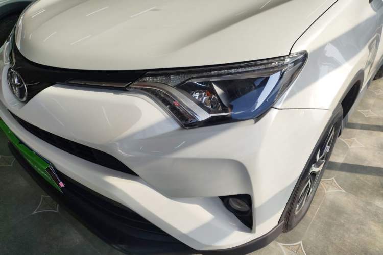 Used Toyota RAV4 2016 2.0L CVT Two-Wheel Drive Comfort Edition China V Standard