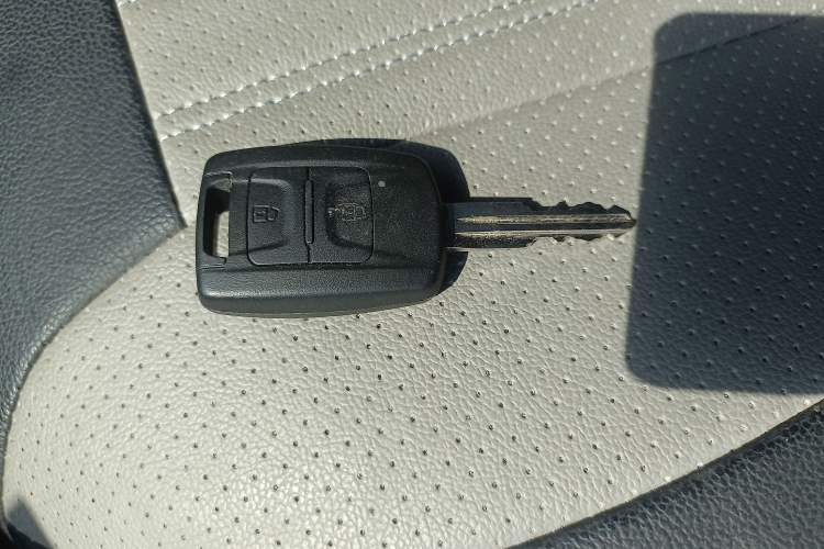 Used Wuling Hongguang New Energy 2024 All-Electric Model 300KM Practical Version Interior 1