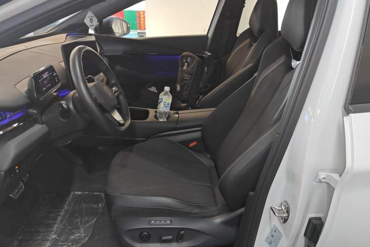 Used Volkswagen ID.UNYX 2024 Pro Long-Range Version
