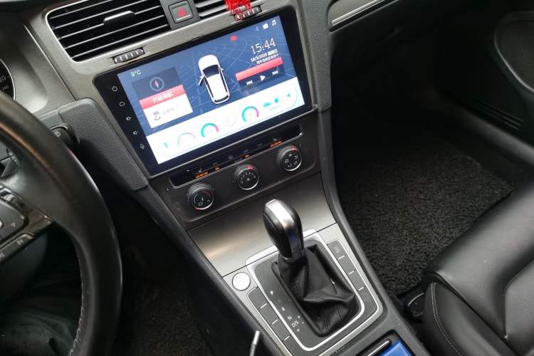 Used Volkswagen Golf 2015 1.4TSI Automatic Luxury Model
