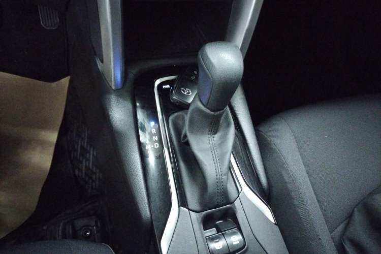 Used Toyota Corolla Cross 2022 2.0L Luxury Edition Gear Lever
