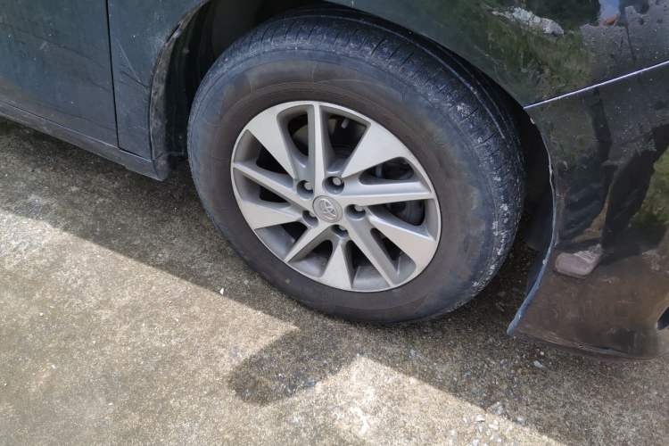 Used Toyota Alphard 2011 3.5L Luxury Edition Right Front Wheel Hub