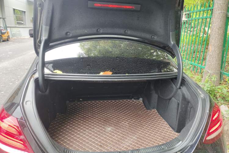 Used Mercedes-Benz E-Class 2019 E 260 L Sport Edition Trunk