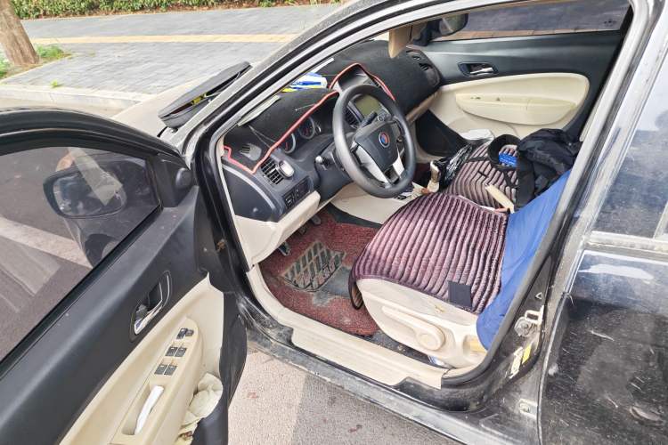 Used Geely Auto Diamond Fortune 2012 1.5L Ambition Trim Driver Seat