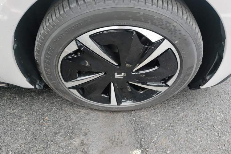 Used Rising F7 2023 Advanced Edition
