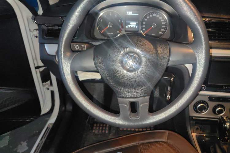 Used Volkswagen Lavida 2013 Revised Version 1.4 TSI DSG Comfort Edition Steering Wheel