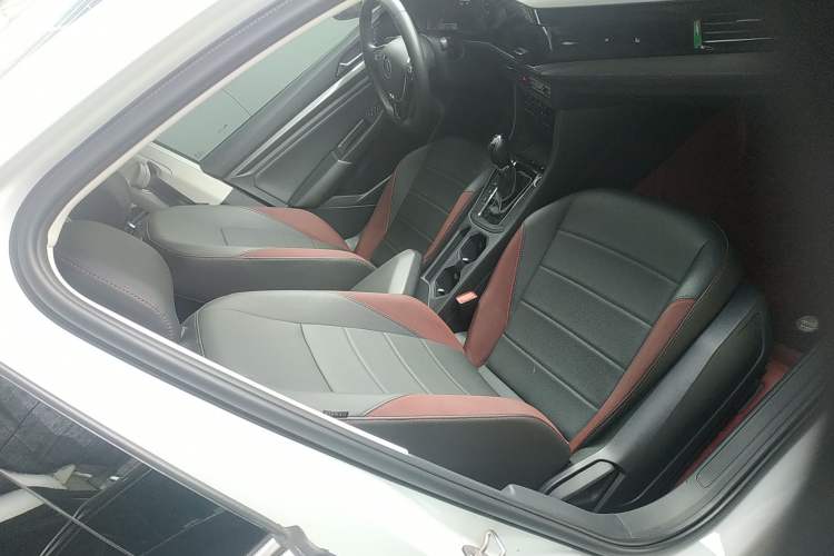 Used Volkswagen Bora 2021 1.5L Automatic Elite Smart Connect Edition Right Front Seat