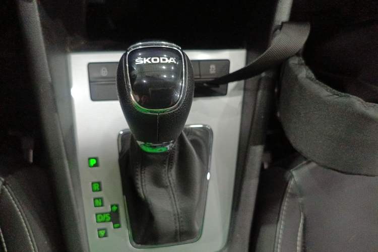 Used Skoda Octavia 2017 1.6L Automatic Chuanxing Edition
