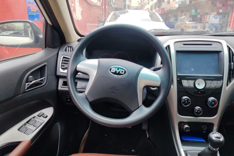 Used BYD F3 2015 Energy-Saving Edition 1.5L Manual Luxury Model Steering Wheel