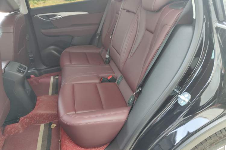 Used Buick Envision 2025 Encore Plus 28T Two-Wheel-Drive Platinum Edition