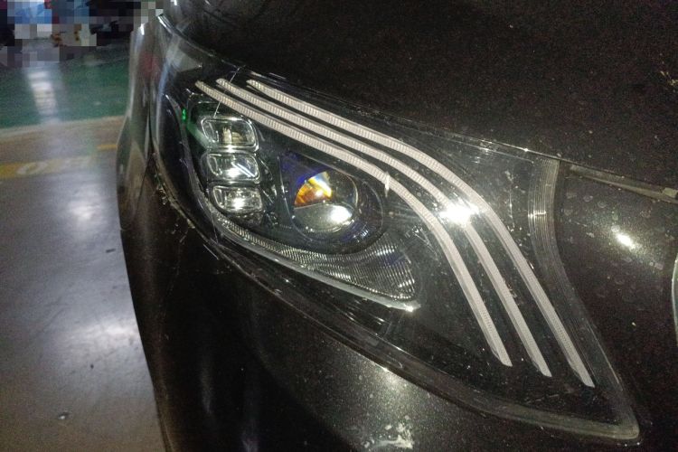 Used Mercedes-Benz Vito 2024 2.0T Business Version 7 Seats Right Front Headlight