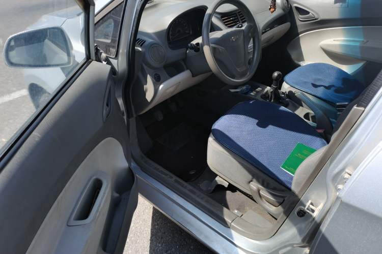 Used Chevrolet Sail 2013 Sedan 1.2L Manual Fashionable Happiness Edition Driver Seat