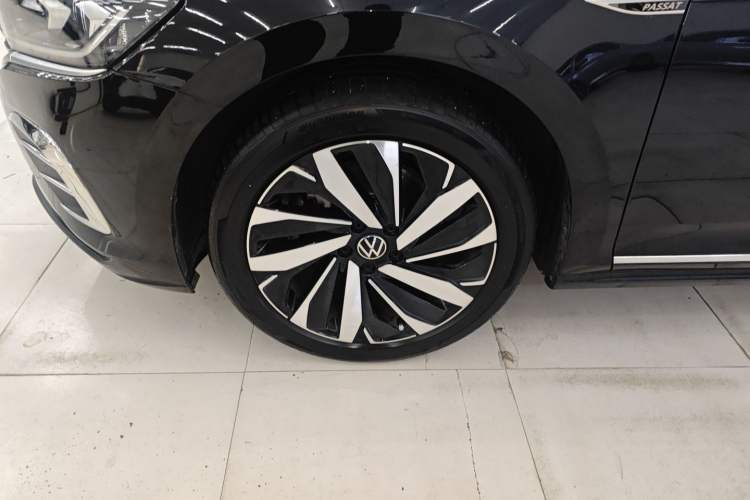 Used Volkswagen Passat 2024 380TSI Elite Edition
