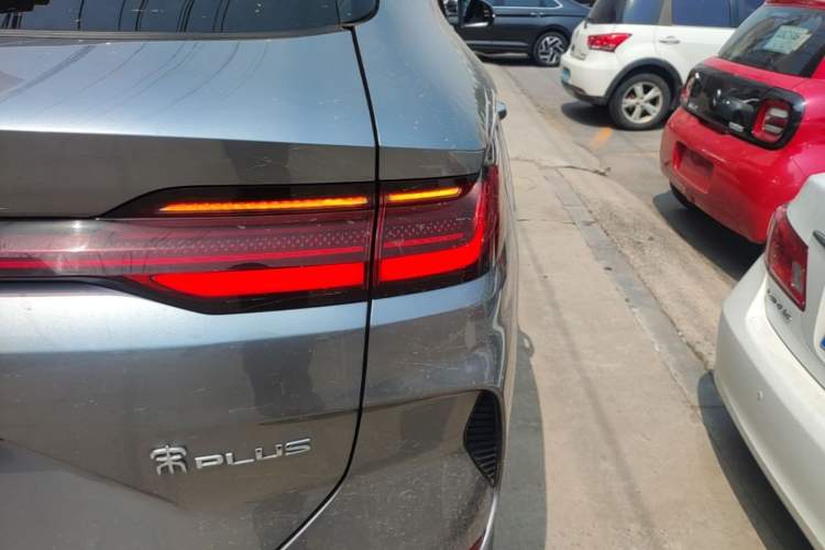 Used BYD Song PLUS New Energy 2025 DM-i 112KM Prestige Model Right Rear Taillight