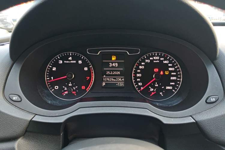 Used Audi Q3 2015 35 TFSI Comfort Model