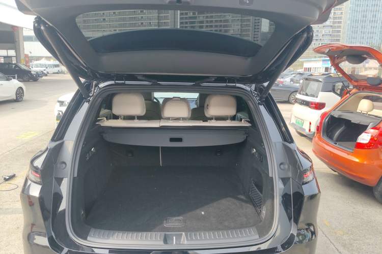 Used Li Auto L6 2024 Pro Model Trunk