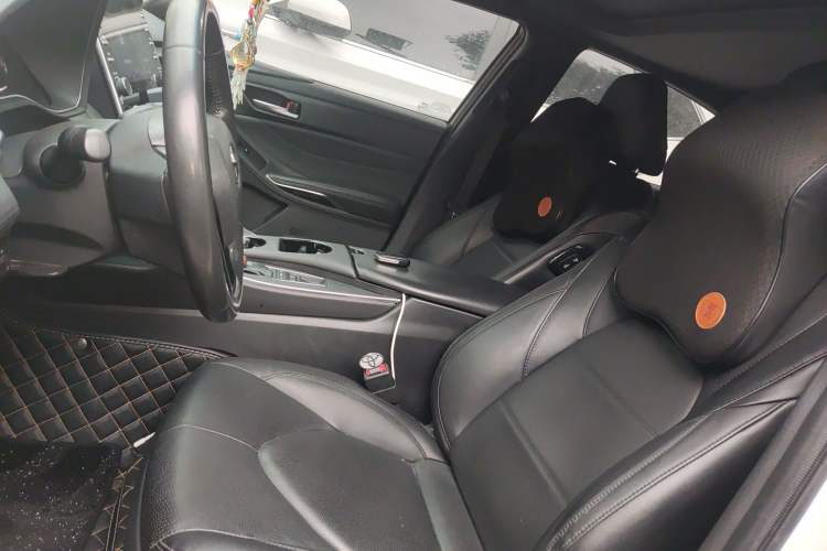 Used Toyota Avalon 2019 Dual-Engine 2.5L Luxury Edition China V Standard
