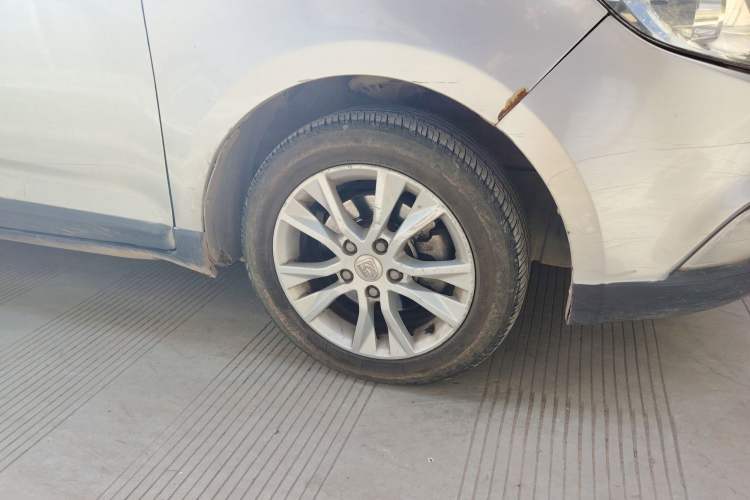 Used Baojun 730 2014 1.5L manual luxury trim 7 seats
