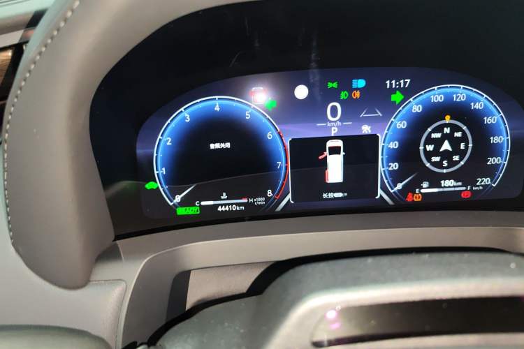 Used Toyota Vellfire 2024 Crown Dual-Engine 2.5L Supreme Executive Edition Instrument Cluster