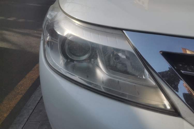 Used Renault Latitude 2011 2.5L Automatic Luxury Navigation Edition