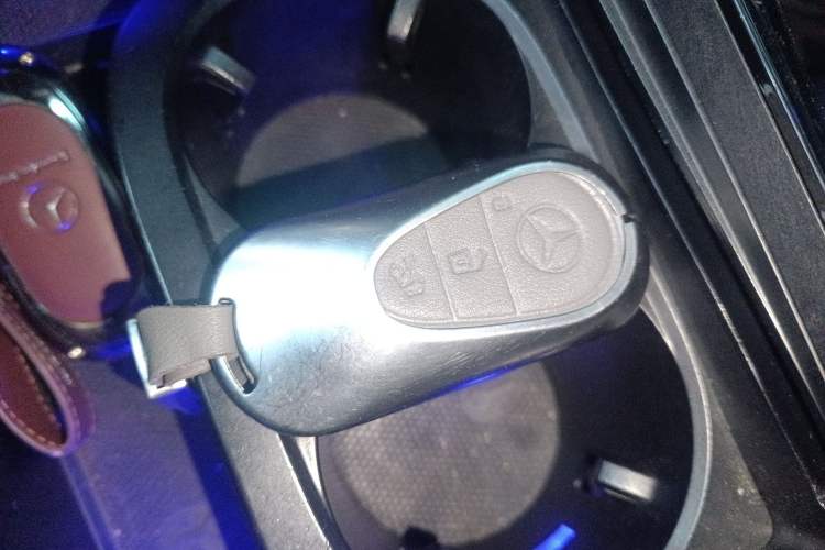 Used Mercedes-Benz C-Class 2022 C 200 L Sport Edition Vehicle Key