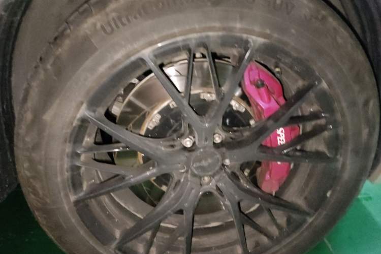 Used Lynk & Co 09 2024 2.0T Four-Wheel Drive Sport Edition Five Seats Right Front Wheel Hub