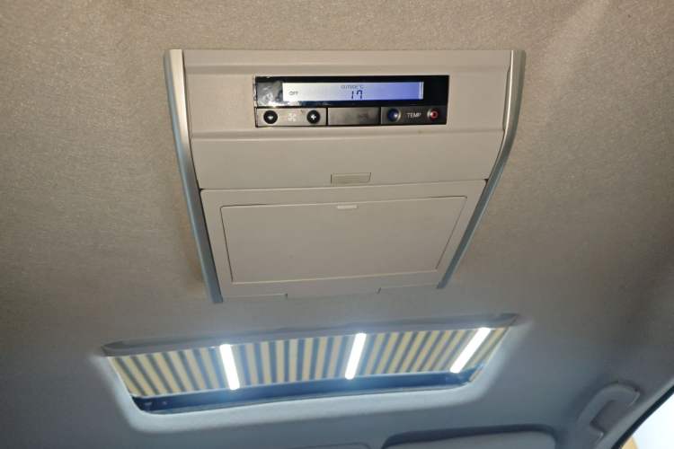 Used Luxgen Great 7 MPV 2015 2.0T Luxury Model Headliner