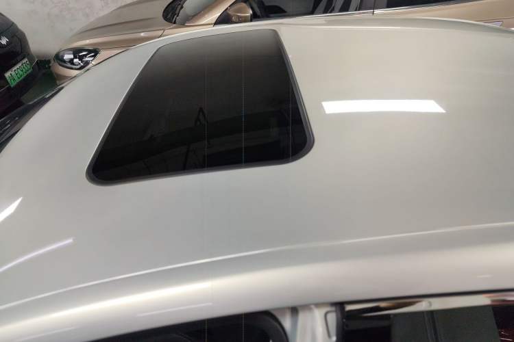 Used Roewe i6 New Energy 2017 45T Hybrid Connect & Smart Enjoyment Edition Roof