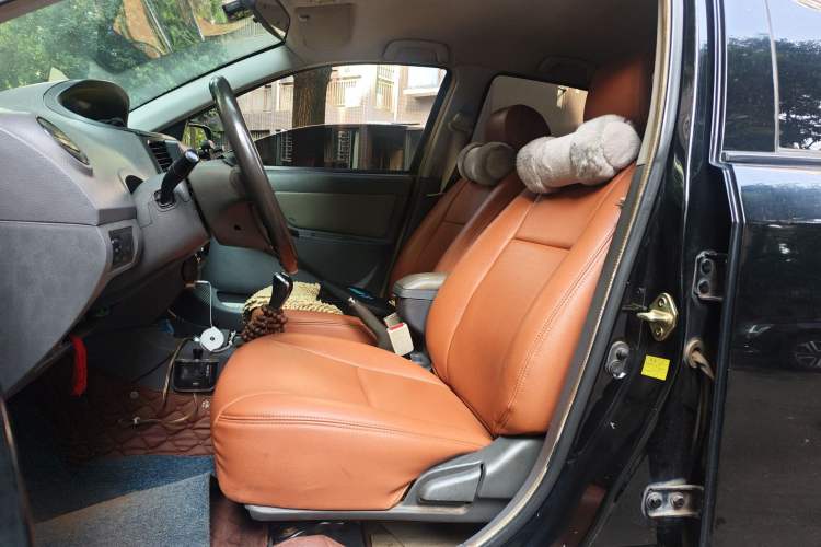 Used Geely Auto Diamond 2010 2nd Generation 1.5L Manual Standard Version Left Front Seat