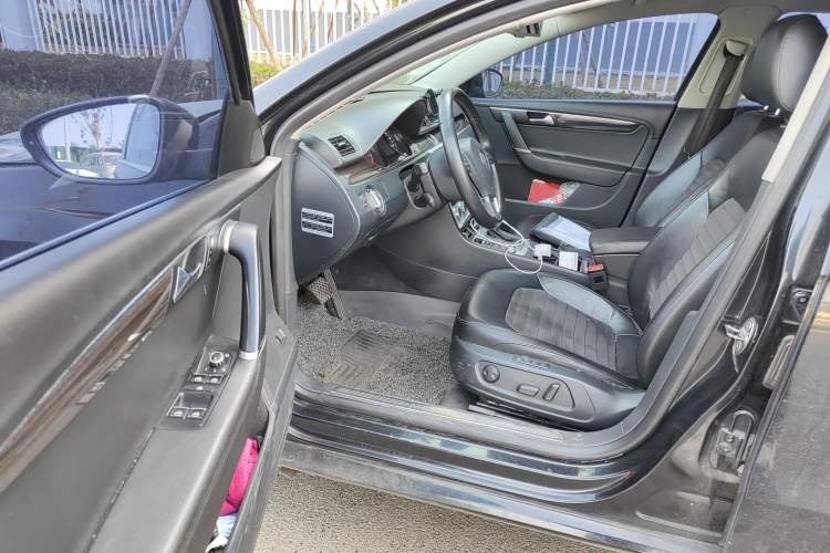 Used Volkswagen Magotan 2013 1.8TSI Prestige Model
