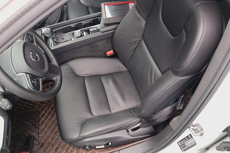 Used Volvo S60 2021 T4 Zhiyi Luxury Edition Left Front Seat