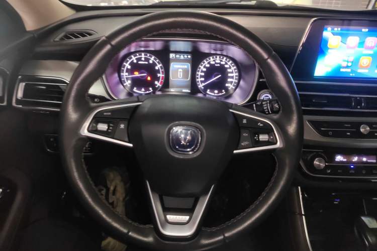 Used CHANGAN Raeton CC 2018 1.5T Automatic Elegant Starry Edition China V Standard
