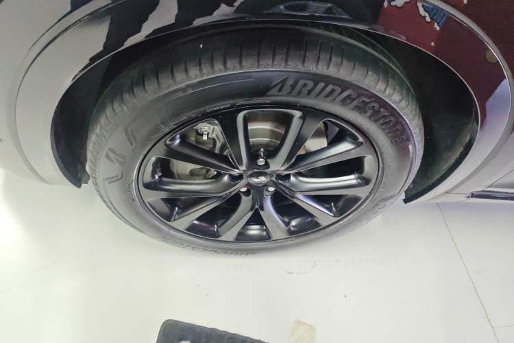 Used Li Auto ONE 2021 Extended-Range 6-Seater Version Exterior 4