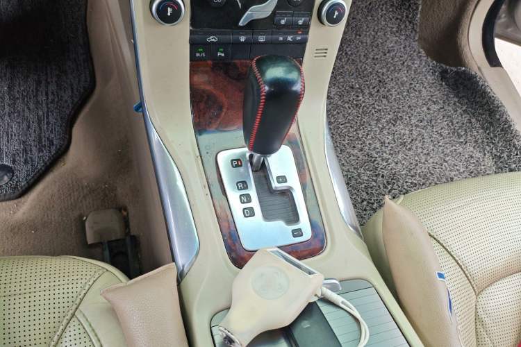 Used Volvo S80L 2011 2.0T ZhiZun Edition
