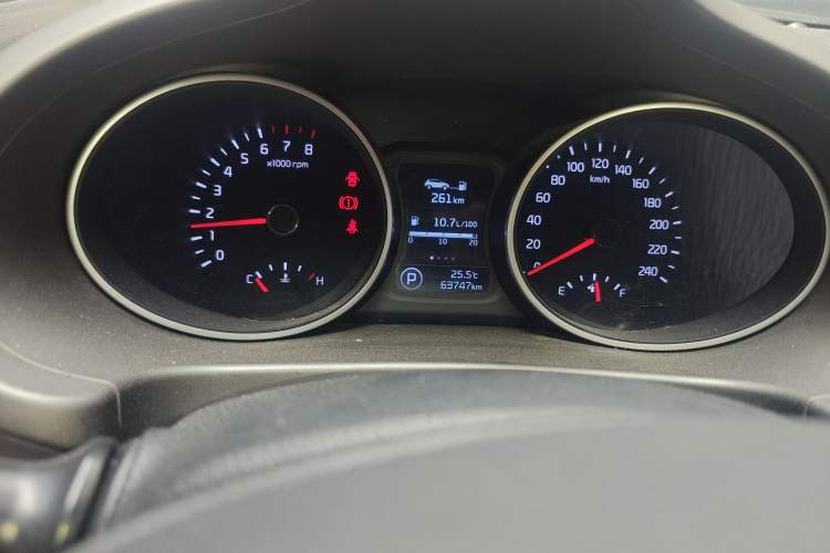 Used Kia Sportage R 2015 2.0L Automatic Two-Wheel Drive DLX Model
