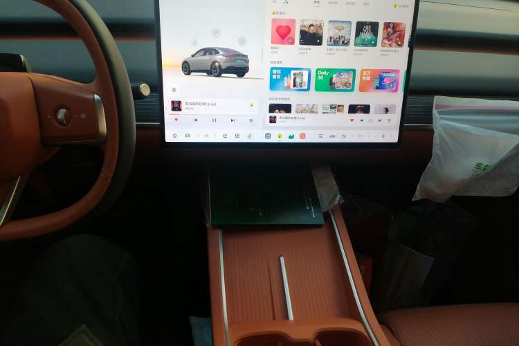 Used ONVO L60 2024 60 kWh All-Wheel Drive