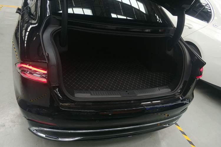 Used Lincoln Z 2025 2.0T Prestige Edition