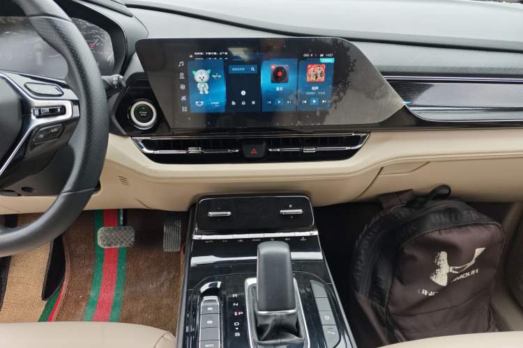 Used Wuling Victory 2022 1.5T CVT Flagship Edition Audio And AC Panel