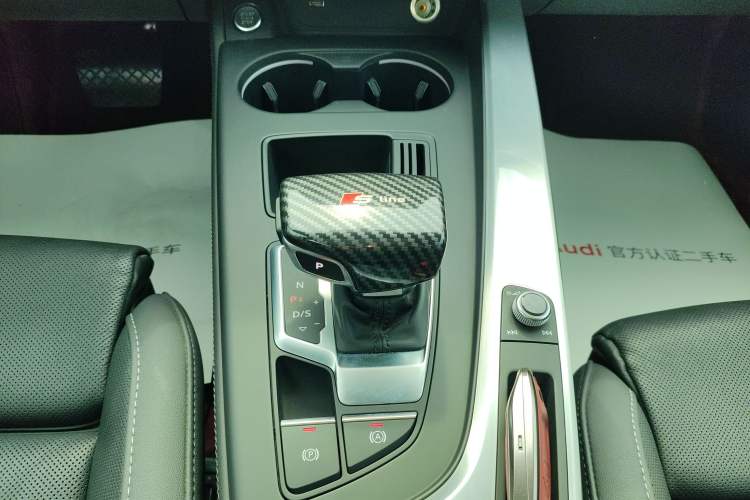 Used Audi A4L 2022 40 TFSI Luxury Dynamic Model