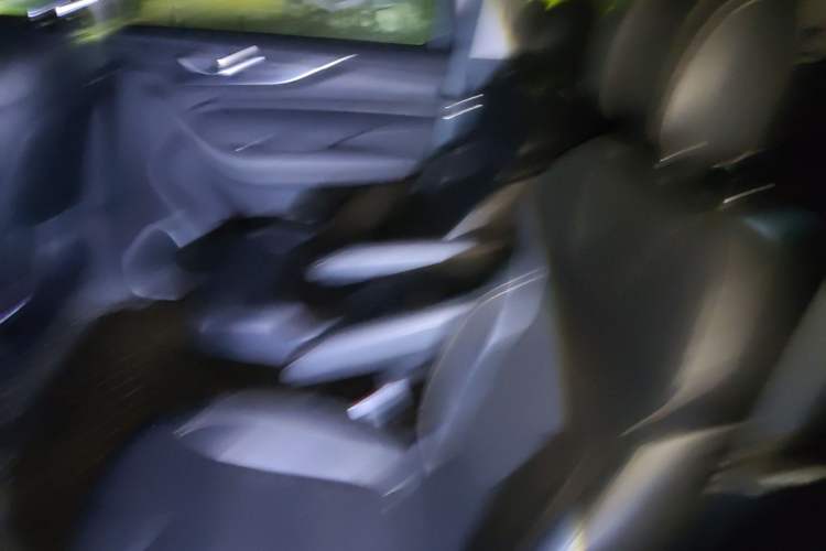 Used CHANGAN OSHAN COS1 2020 GT 2.0T Automatic Fashionable Smart Connect 6-Seater