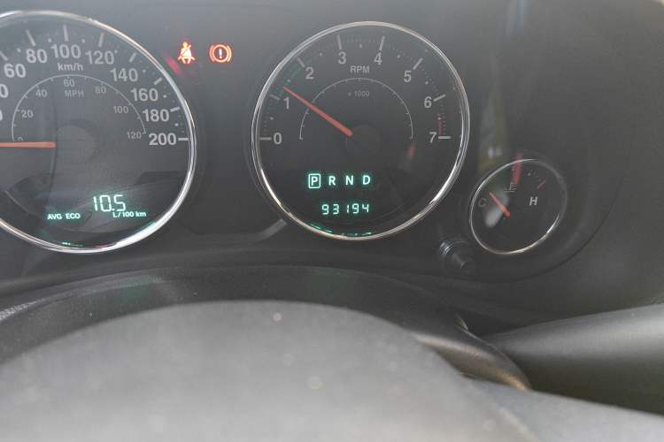 Used Jeep Wrangler 2014 3.0L Sahara Four-Door Edition Odometer Close Up