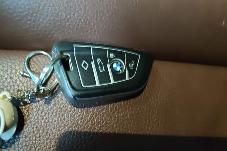 Used BMW X5 2015 xDrive28i
