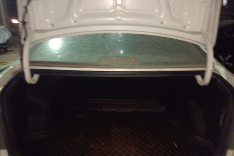 Used Kia K2 2011 Sedan 1.4L Automatic GLS
