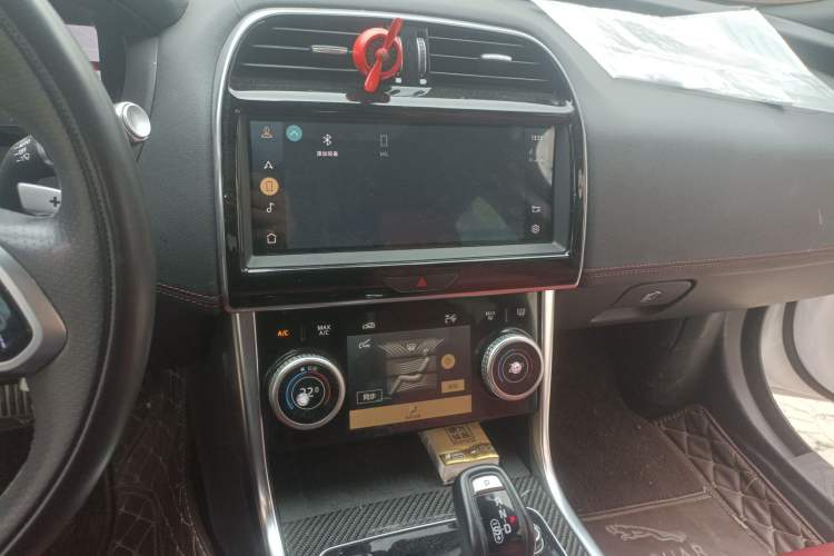 Used Jaguar XEL 2021 2.0T 250 PS Black Edition Sport Version Audio And AC Panel