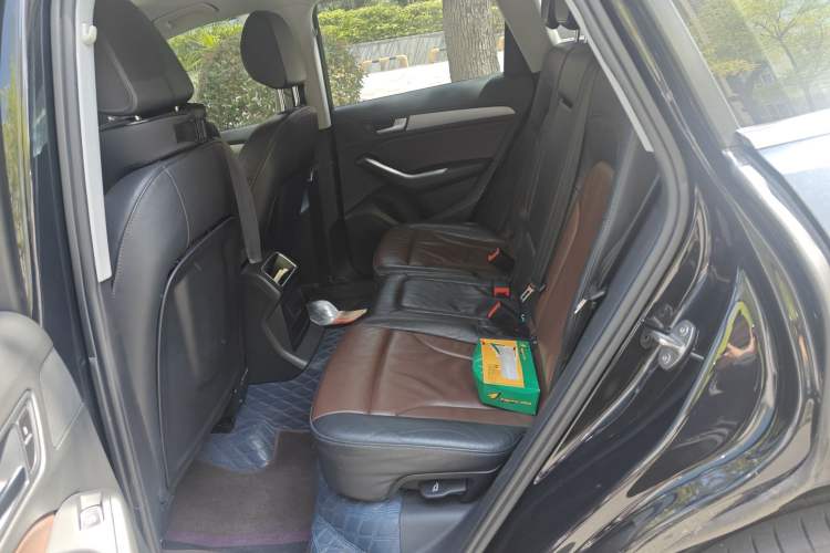 Used Audi Q5 2017 Plus 40 TFSI Ambition Model
