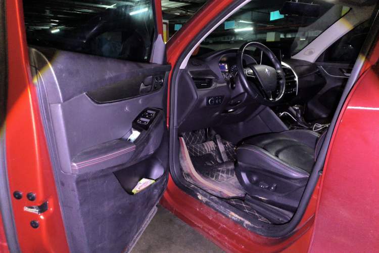 Used BORGWARD BX5 2017 20TGDI Automatic Two-Wheel Drive Pioneer Edition
